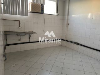 Prédio / Edifício Inteiro Comercial Para Alugar no bairro Centro em Feira De Santana