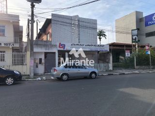 Casa Para Vender no bairro Centro em Feira De Santana