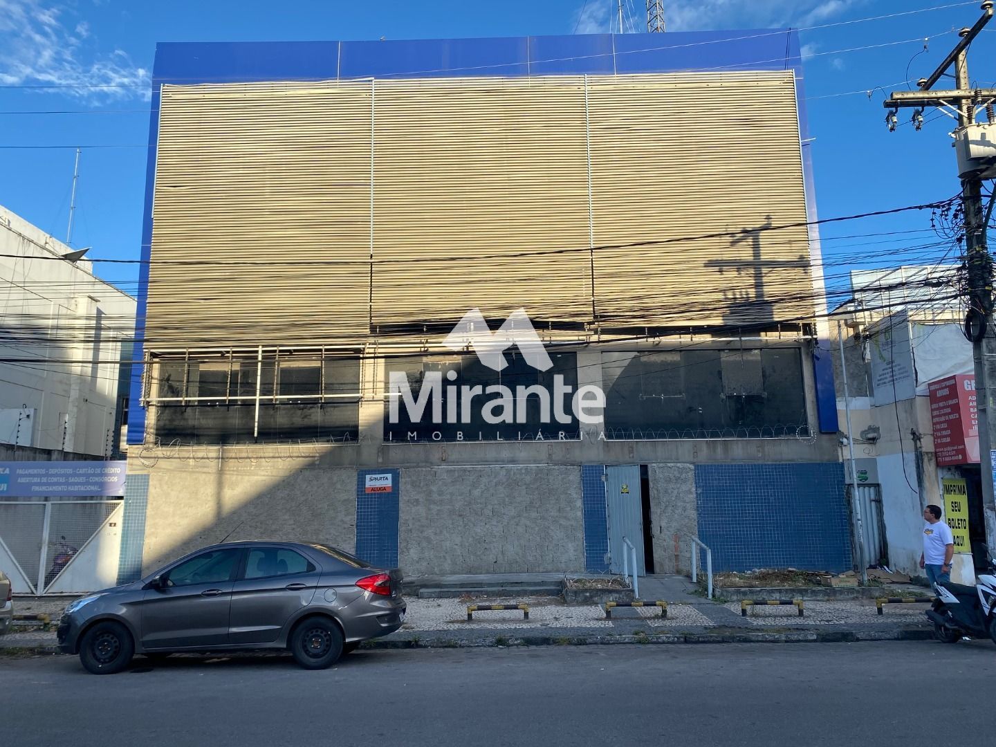 Prédio / Edifício Inteiro Comercial Para Alugar no bairro Centro em Feira De Santana