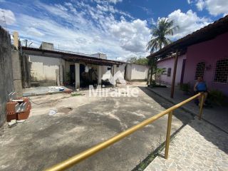 Casa Para Alugar com 3 quartos sendo 1 suítes no bairro Capuchinhos em Feira De Santana