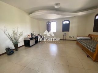 Casa Para Alugar com 3 quartos sendo 1 suítes no bairro Capuchinhos em Feira De Santana