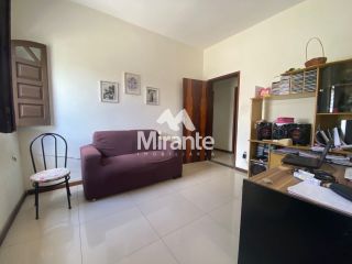 Casa Para Alugar com 3 quartos sendo 1 suítes no bairro Capuchinhos em Feira De Santana