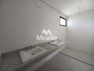 Apartamento Para Vender com 3 quartos sendo 3 suítes no bairro Santa Mônica em Feira De Santana