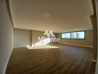 Apartamento Para Vender com 3 quartos sendo 3 suítes no bairro Santa Mônica em Feira De Santana