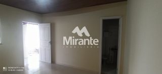 Casa Para Vender com 4 quartos sendo 3 suítes no bairro Santa Mônica em Feira De Santana