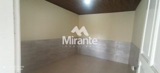 Casa Para Vender com 4 quartos sendo 3 suítes no bairro Santa Mônica em Feira De Santana