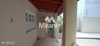 Casa Para Vender com 4 quartos sendo 3 suítes no bairro Santa Mônica em Feira De Santana