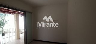 Casa Para Vender com 4 quartos sendo 3 suítes no bairro Santa Mônica em Feira De Santana