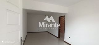 Casa Para Vender com 4 quartos sendo 3 suítes no bairro Santa Mônica em Feira De Santana