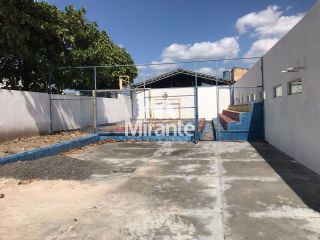 Casa Para Vender no bairro Centro em Feira De Santana