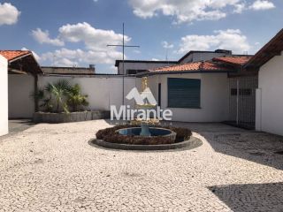 Casa Para Vender no bairro Centro em Feira De Santana