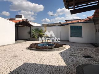 Casa Para Vender no bairro Centro em Feira De Santana