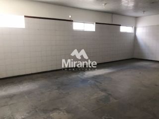 Casa Para Vender no bairro Centro em Feira De Santana