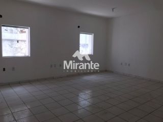 Casa Para Vender no bairro Centro em Feira De Santana