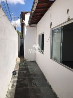 Casa Para Vender no bairro Centro em Feira De Santana