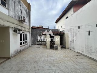 Casa Para Vender com 5 quartos sendo 3 suítes no bairro Lagoa Salgada em Feira De Santana