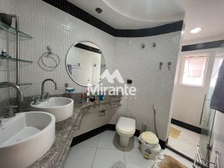 Casa Para Vender com 5 quartos sendo 3 suítes no bairro Lagoa Salgada em Feira De Santana