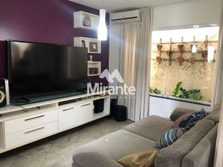 Casa de Condomínio Para Vender com 4 quartos sendo 1 suítes no bairro Santa Mônica em Feira De Santana