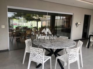 Casa de Condomínio Para Vender com 4 quartos sendo 1 suítes no bairro Santa Mônica em Feira De Santana