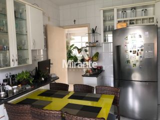 Casa de Condomínio Para Vender com 4 quartos sendo 1 suítes no bairro Santa Mônica em Feira De Santana