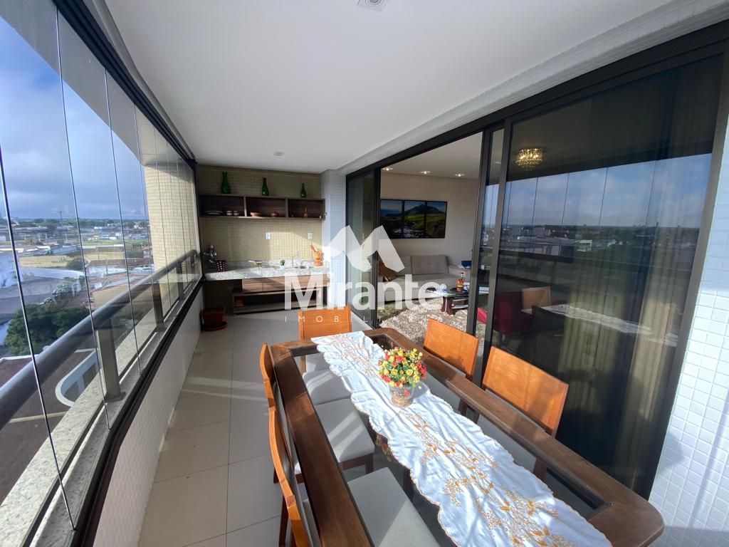 Apartamento Para Vender com 4 quartos sendo 4 suítes no bairro Santa Mônica em Feira De Santana