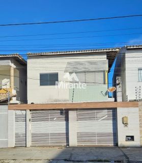 Casa Para Vender com 2 quartos sendo 1 suítes no bairro Conceição em Feira De Santana