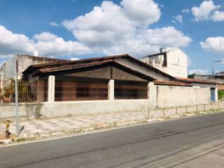 Casa Para Vender no bairro Ponto Central em Feira De Santana