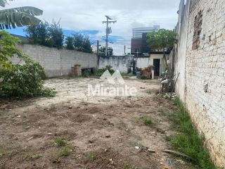 Lote / Terreno de Bairro Para Vender no bairro Santa Mônica em Feira De Santana