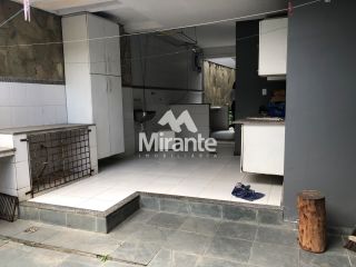 Casa Para Alugar com 4 quartos sendo 3 suítes no bairro Parque Getúlio Vargas em Feira De Santana