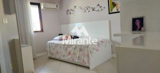 Apartamento Para Vender com 4 quartos sendo 2 suítes no bairro Ponto Central em Feira De Santana