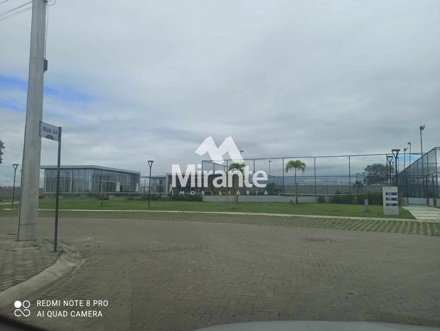 Lote / Terreno de Condomínio Para Vender no bairro Sim em Feira De Santana