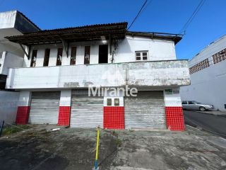 Casa Para Vender no bairro Capuchinhos em Feira De Santana