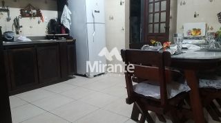 Casa Para Vender com 3 quartos no bairro Santa Mônica em Feira De Santana