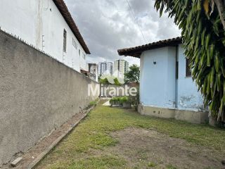Casa Para Vender com 4 quartos sendo 2 suítes no bairro Ponto Central em Feira De Santana