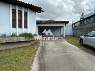 Casa Para Vender com 4 quartos sendo 2 suítes no bairro Ponto Central em Feira De Santana