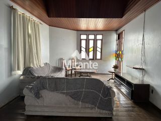 Casa Para Vender com 4 quartos sendo 2 suítes no bairro Ponto Central em Feira De Santana