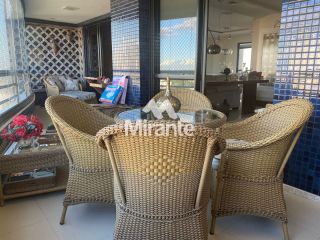 Apartamento Para Vender com 4 quartos sendo 4 suítes no bairro Santa Mônica em Feira De Santana