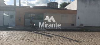 Casa Para Vender com 3 quartos sendo 1 suítes no bairro Tomba em Feira De Santana