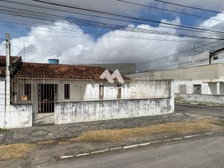 Casa Para Vender com 3 quartos no bairro Capuchinhos em Feira De Santana