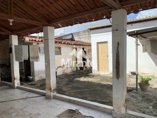 Casa Para Vender com 3 quartos no bairro Capuchinhos em Feira De Santana