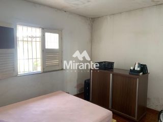 Casa Para Vender com 3 quartos no bairro Capuchinhos em Feira De Santana