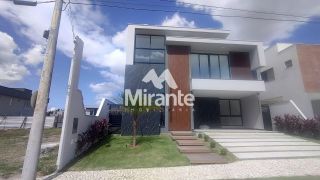 Casa de Condomínio Para Vender com 4 quartos sendo 4 suítes no bairro Papagaio em Feira De Santana