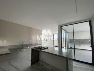 Casa de Condomínio Para Vender com 4 quartos sendo 4 suítes no bairro Papagaio em Feira De Santana