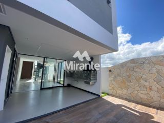 Casa de Condomínio Para Vender com 4 quartos sendo 4 suítes no bairro Papagaio em Feira De Santana