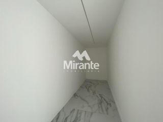 Casa de Condomínio Para Vender com 4 quartos sendo 4 suítes no bairro Papagaio em Feira De Santana