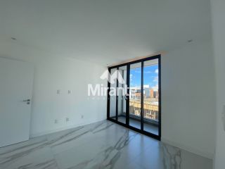 Casa de Condomínio Para Vender com 4 quartos sendo 4 suítes no bairro Papagaio em Feira De Santana