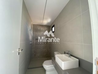 Casa de Condomínio Para Vender com 4 quartos sendo 4 suítes no bairro Papagaio em Feira De Santana