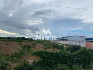 Lote / Terreno Comercial Para Vender no bairro BR 324 em Feira De Santana