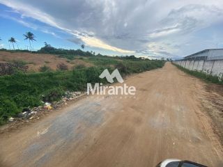 Lote / Terreno Comercial Para Vender no bairro BR 324 em Feira De Santana