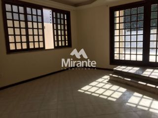 Casa Para Vender com 3 quartos sendo 1 suíte no bairro Sim em Feira De Santana